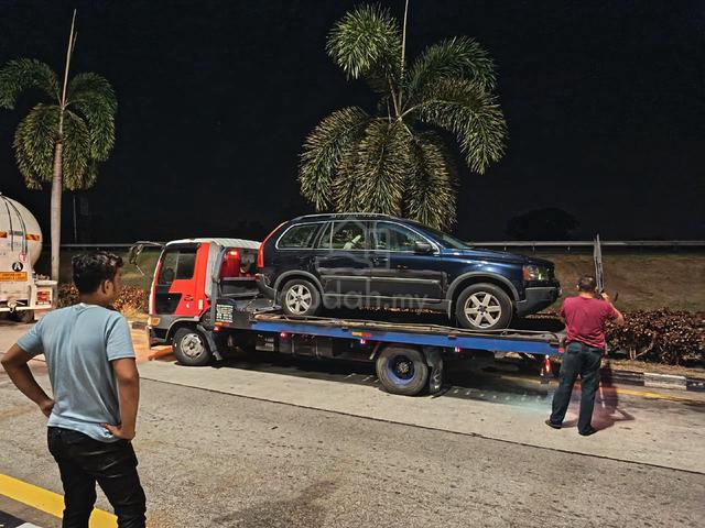2004 Volvo XC90 2.5 T (A) - 1