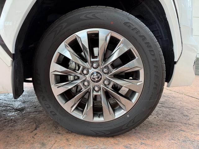 2023 Toyota LANDCRUISER 3.5 ZX BEST OFFER IN TOWN - 4