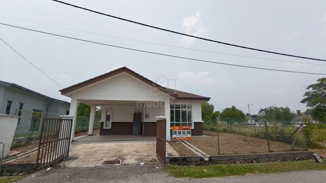 Single Storey Bungalow, Bandar Tasik Senangin, Mahkota Hills, Lenggeng 1