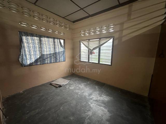 Ipoh Garden / 1 Storey Bungalow / 4050 sqft / 6R2B / Chinese Area 3