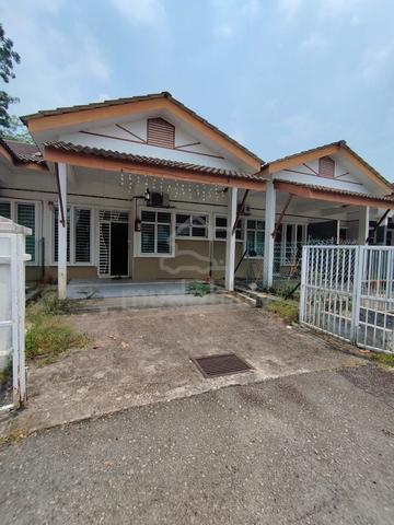 FACING OPEN RENOVATED- SINGLE STOREY TERRACE TMN DESA SAUJANA Sg Merab 1
