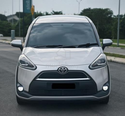 2017 Toyota SIENTA 1.5 V (A) FREE 5YRS WARRANTY - 2