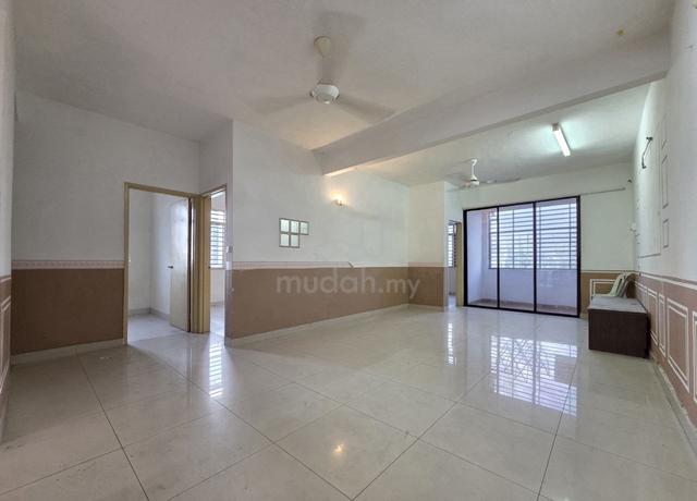 Anggerik Residensi 1