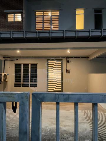 Rumah untuk disewa iringan bayu sendayan direct owner 1