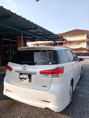 2010 Toyota WISH 1.8 S ZGE20W (A) - 2