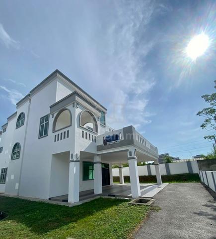 3 Storey Big & New Bungalow House in Sg Petani Town Areas 1