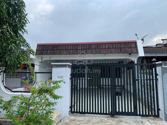 Taman Pelangi 1 storey for rent 1