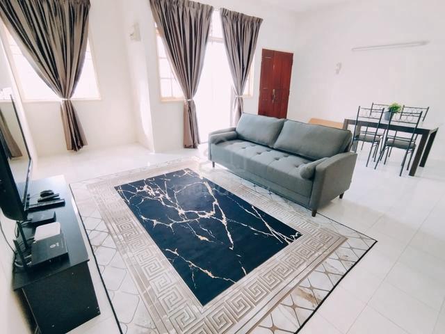 Taman Tunas Muda Townhouse 3-Bedrooms 1350SF Full Furnished 1-Cpk 1