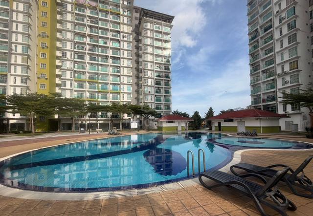The Twin Residences @ Tampoi 1