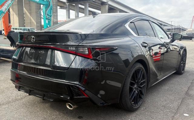 2021 Lexus IS300 2.0 F SPORT MODE BLACK III (A)4.5 - 2