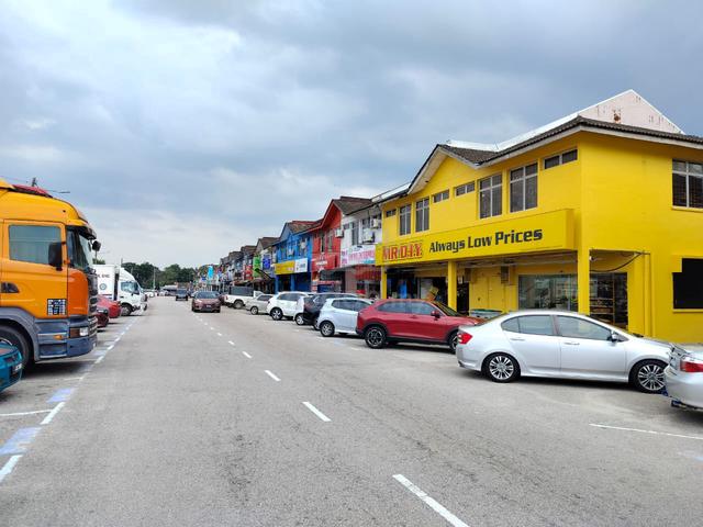 Shop Lot Ground Floor @Perling 1