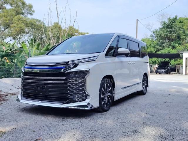 Toyota VOXY 2.0 S-Z MODELISTA B/KIT & LOW MILLAGE - 4