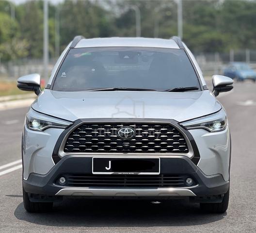 2023 Toyota COROLLA CROSS 1.8 V (A) Under Warranty - 2