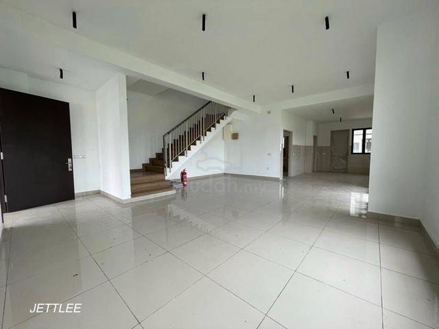 Azira Bukit Raja 2 Klang Double Storey Corner Unit 1