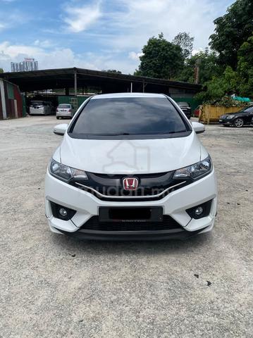 2015 Honda JAZZ 1.5 V (A) - 4