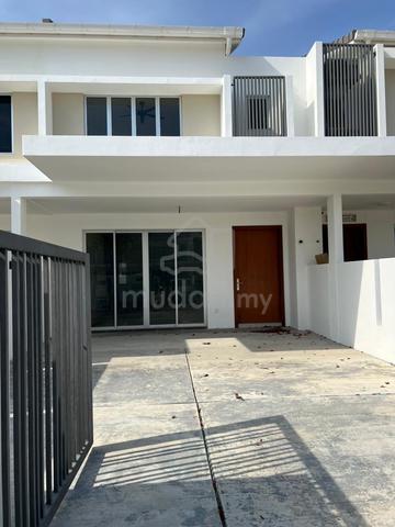 Gamuda cove, 2 Storey Terrace Palma Sands, partial furnished 1