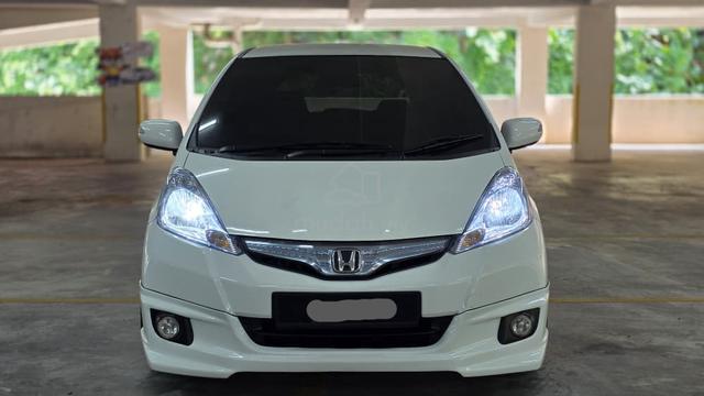 2013 Honda JAZZ 1.3 HYBRID FACELIFT (A) Hatchback - 4