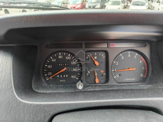 Toyota UNSER 1.8 (M) GLI - 2