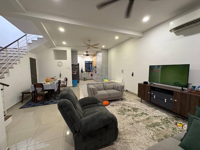 Renovated + Facing Open + Termurah Jalan Angkasa, Mahkota Banting 1