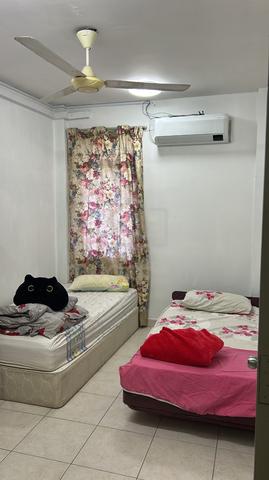 House share Male student only 1