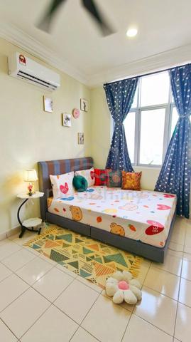 Middle Room so Spacious @ Sri Bayu Apartment Puchong Jaya 1