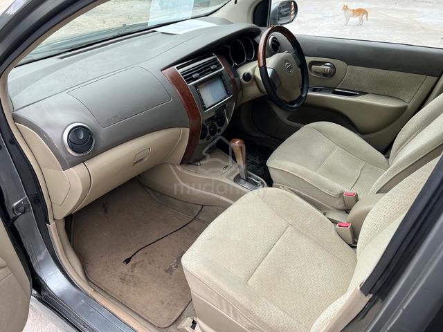 2010 Nissan GRAND LIVINA 1.8 CLASSIC/COMFORT (A) - 4