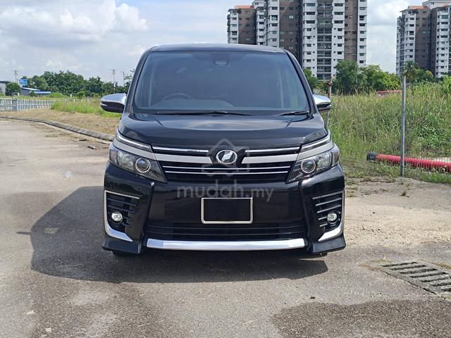 2017 Toyota VOXY 2.0 V (A) - 2
