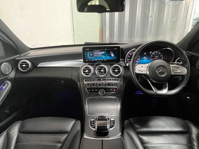 Mercedes Benz C300 2.0 AMG LINE Panoramic Roof - 4
