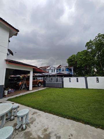 Taman Nusa Bestari 2, Double Storey House 4 Bed 3 Bath Fully For Rent 1