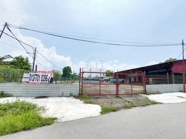 Kota Tinggi Jalan Lombong Land With 2 Small Office For Rent 1
