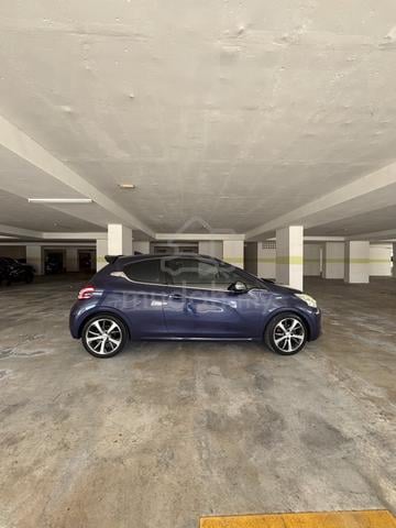 2013 Peugeot 208 1.6 VTI ALLURE (A) - 2