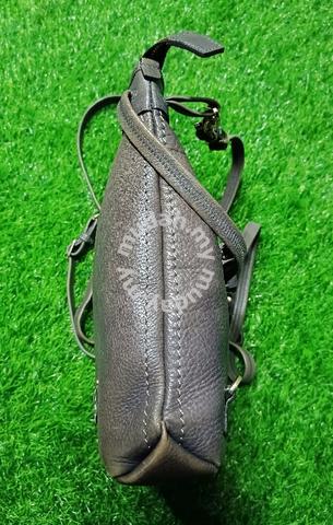 Pelle Borsa Italy Original leather sling bag Bags Wallets for sale in Butterworth Penang