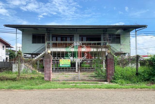 Detached Wooden House, Jalan Bengkok, Tawau 1