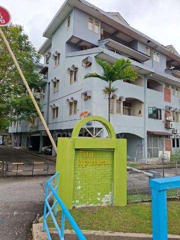 Putri Apartment 1