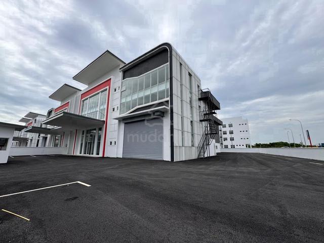 Suria industrial park Sepang KLIA 3 storey factory semi d 1