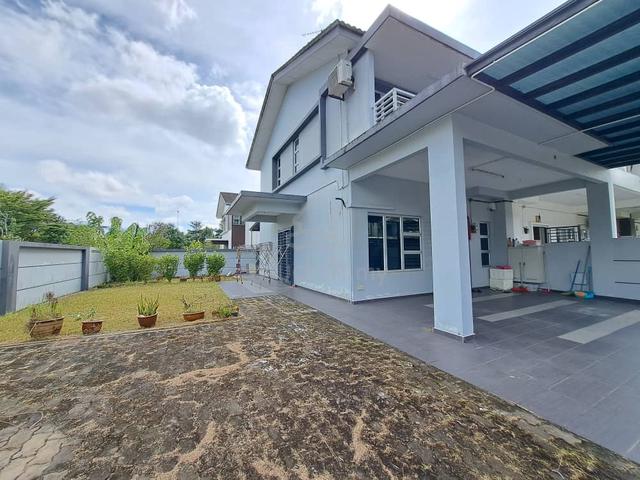 corner lot TMN NUSA BAYU near tuas terrace reno extend good condition 1