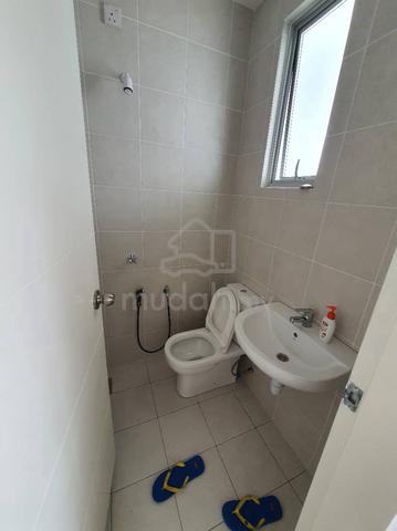 (End lot )Tiara Sendayan New Single Storey House Labu for RENT 5