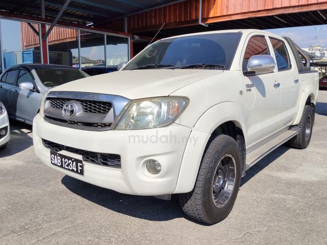 2011 Toyota HILUX 2.5 G FACELIFT (A) - 1