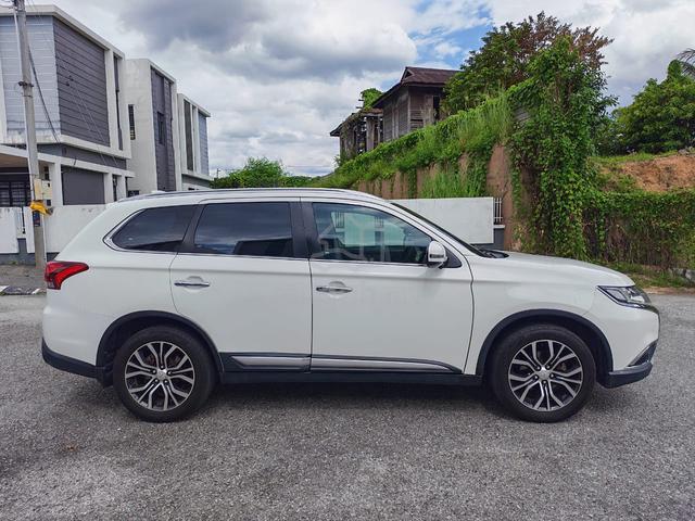 2018 Mitsubishi OUTLANDER 2.0 AWD (A)like new - 5
