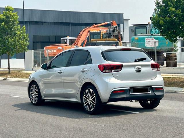 -2017 Kia RIO 1.4 EX MPI (A) HB Sunroof Full Loan - 5