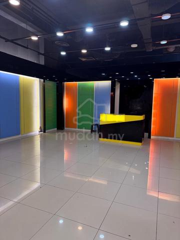 Shop Lot For Rent At Ground Floor, 1 Borneo Hypermall 1