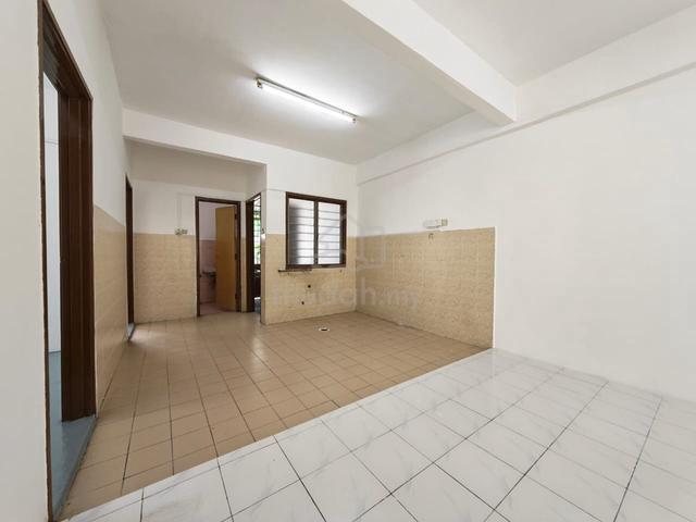 [Ground Floor] Townhouse Rawang Putra 1