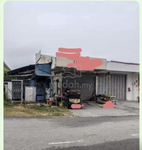 Selangor Puchong Freehold Warehouse / Factory For Sale 1
