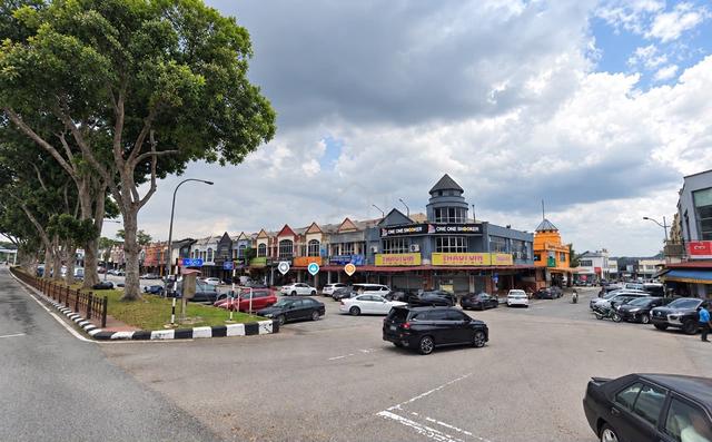 Taman Pulai Utama Double Storey Shoplot | Freehold  1