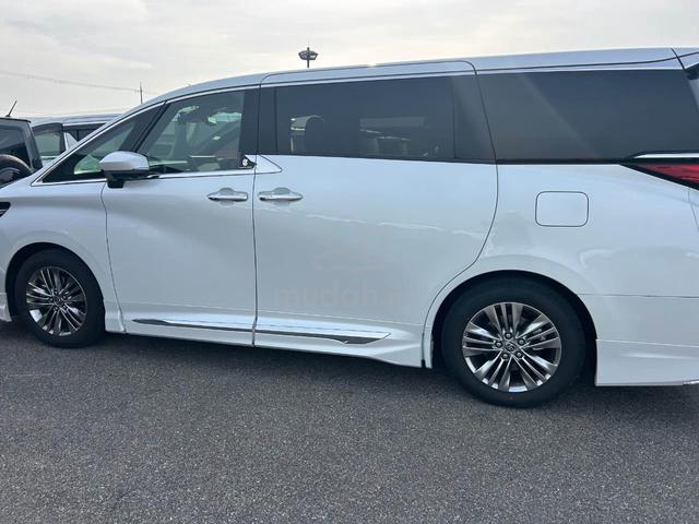 2025 Toyota ALPHARD 2.5 MODELISTA SIDESTEP SUNROOF - 5