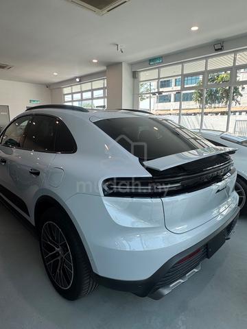 Porsche Macan 4 Electric 2025 + Porsche ID - 4
