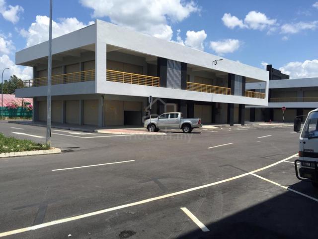 One Beaufort Commercial Centre | 4 Adjoining Shoplots | Beaufort 1