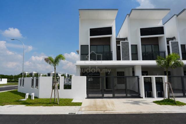 Brand New 2-Sty Corner Lot 4R4B Type Avela Bdr Rimbayu for Sales 1