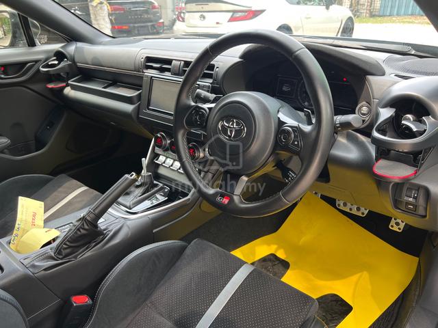 2023 Toyota GR86 2.4 RZ AUTO FULL BLACK - 3