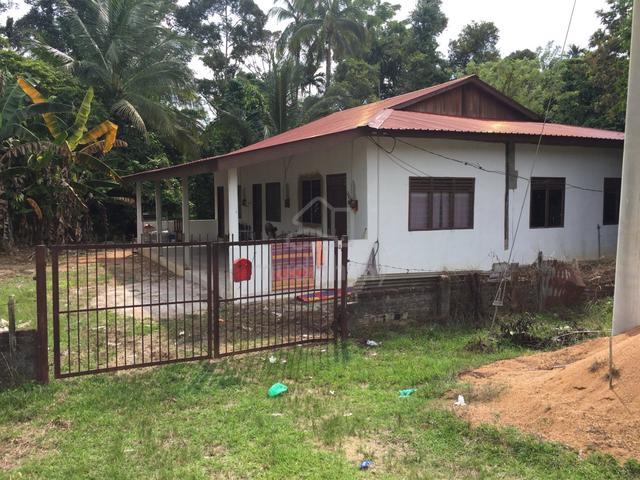 Rumah Kampung Kuala Menjing Untuk Disewa 1